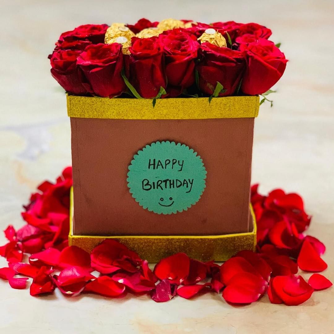 Red,Flower,Rose,Petal,Plant,Garden roses,Cut flowers,Font,Party favor,Rose family