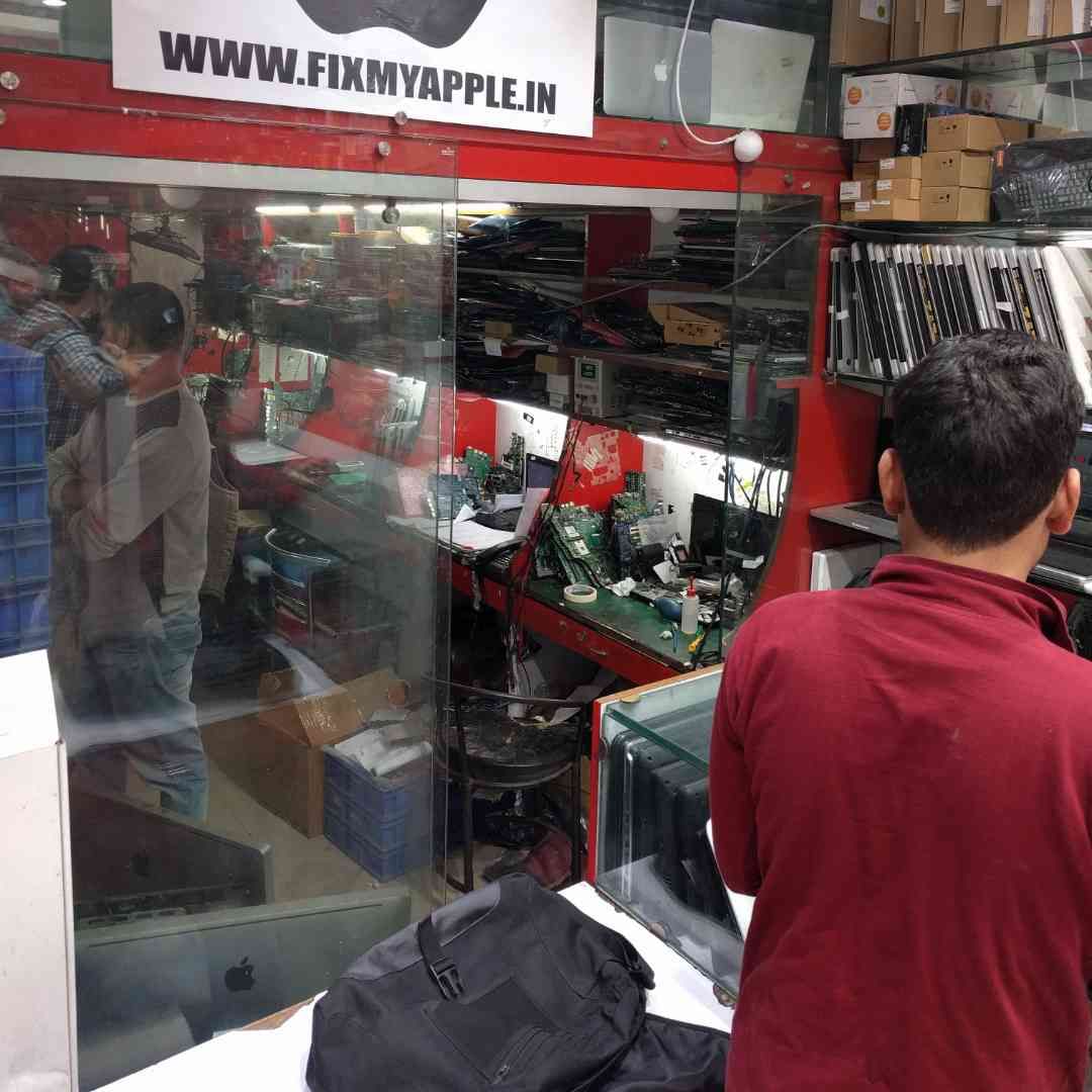 Customer,Job,Retail,Building,Outlet store,Selling