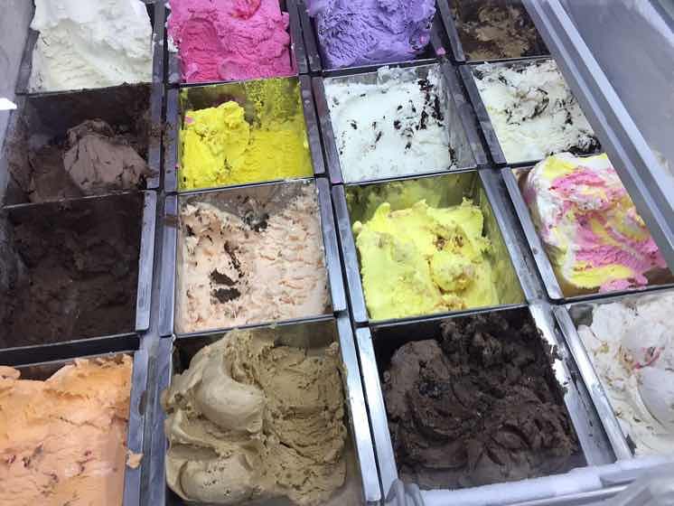 Ice cream,Gelato,Frozen dessert,Food,Dessert,Dondurma,Ingredient,Dairy,Cuisine,Sorbetes