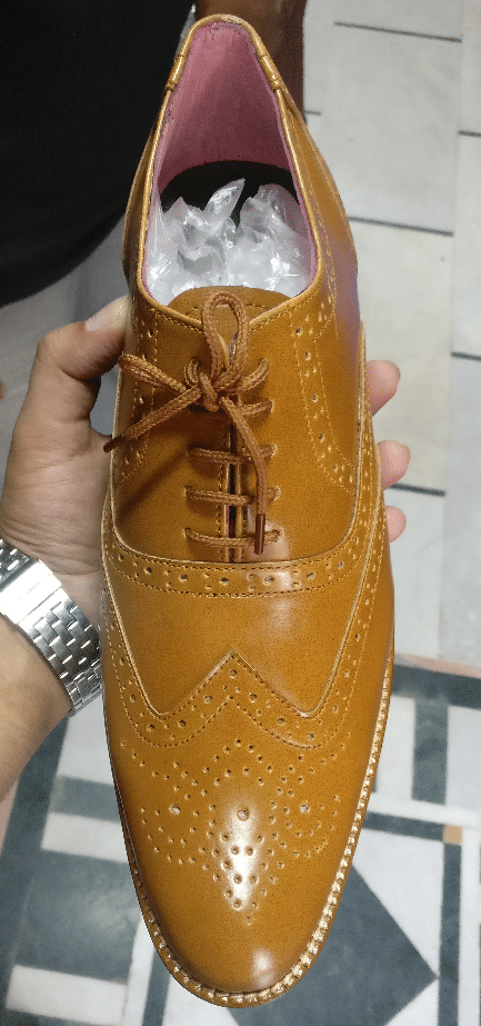 Footwear,Tan,Shoe,Brown,Oxford shoe,Dress shoe,Beige,Caramel color