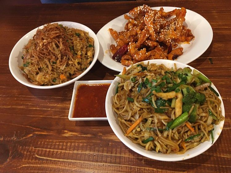 Dish,Food,Cuisine,Ingredient,Karedok,Fried noodles,Pad thai,Moo shu pork,Hot dry noodles,Produce