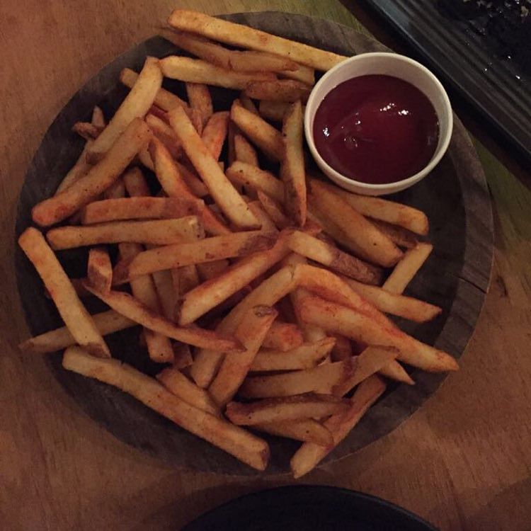 French fries,Junk food,Dish,Fried food,Fast food,Food,Cuisine,Side dish,Ingredient,Kids' meal