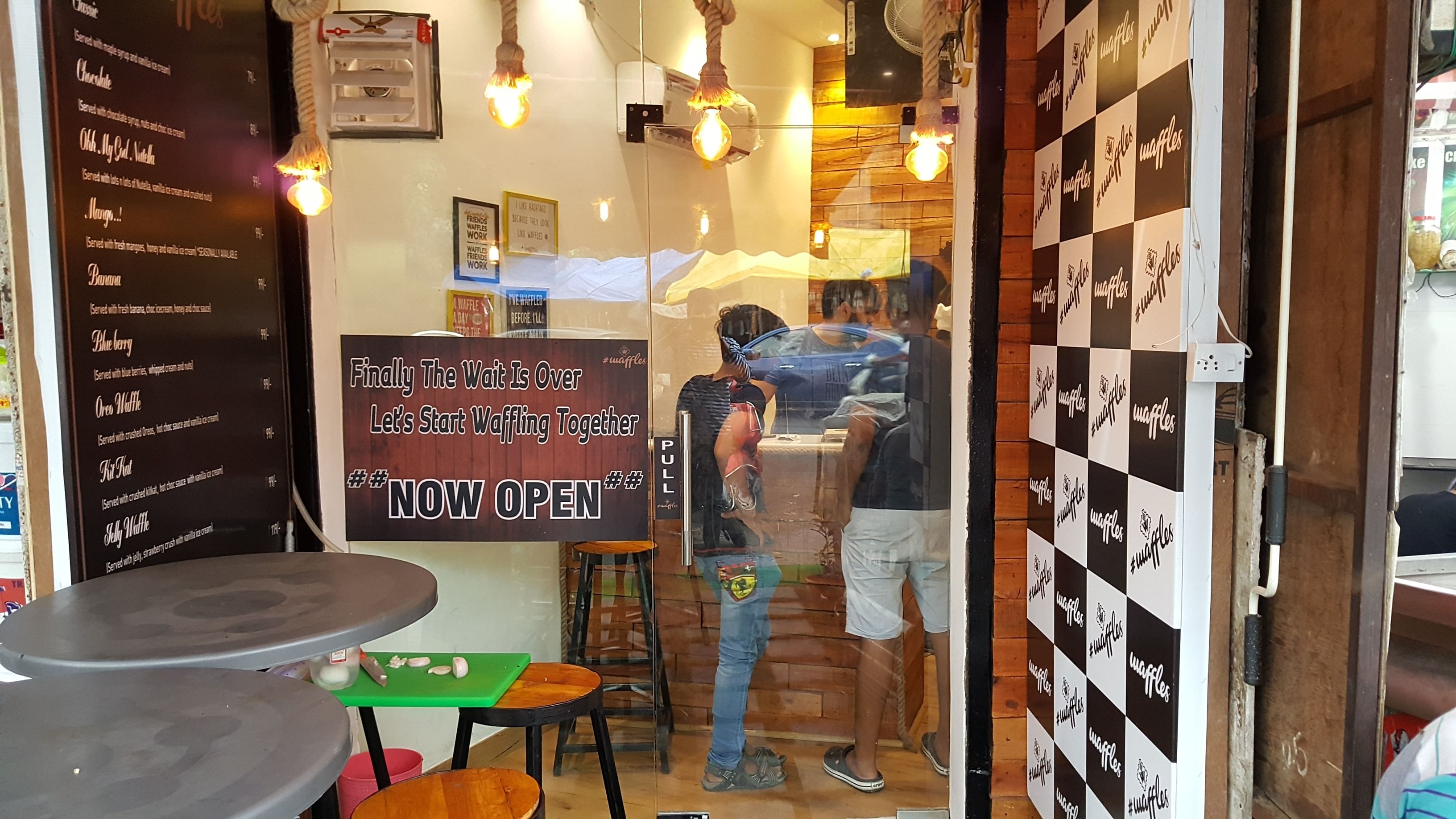 Building,Restaurant,Street,Interior design,Coffeehouse