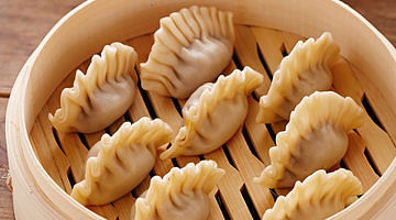 Dish,Food,Cuisine,Jiaozi,Dumpling,Momo,Mandu,Mongolian food,Pierogi,Ingredient