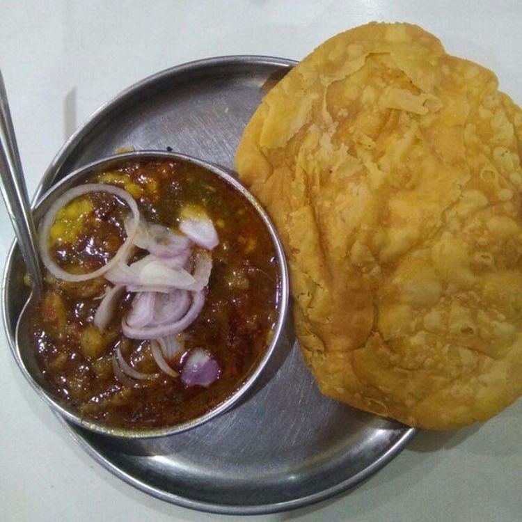 Dish,Food,Cuisine,Ingredient,Fried food,Chole bhature,Puri,Produce,Comfort food,Indian cuisine