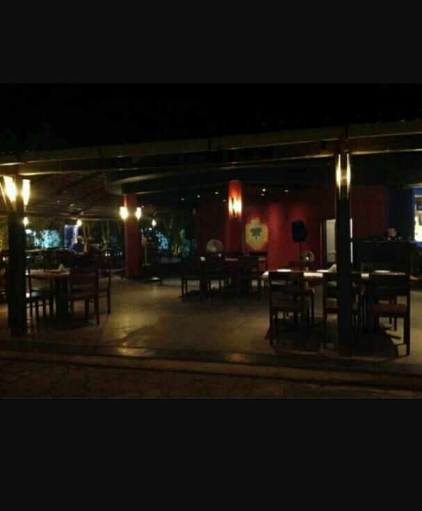 Night,Lighting,Darkness,Sky,Restaurant,Midnight,Evening,Building