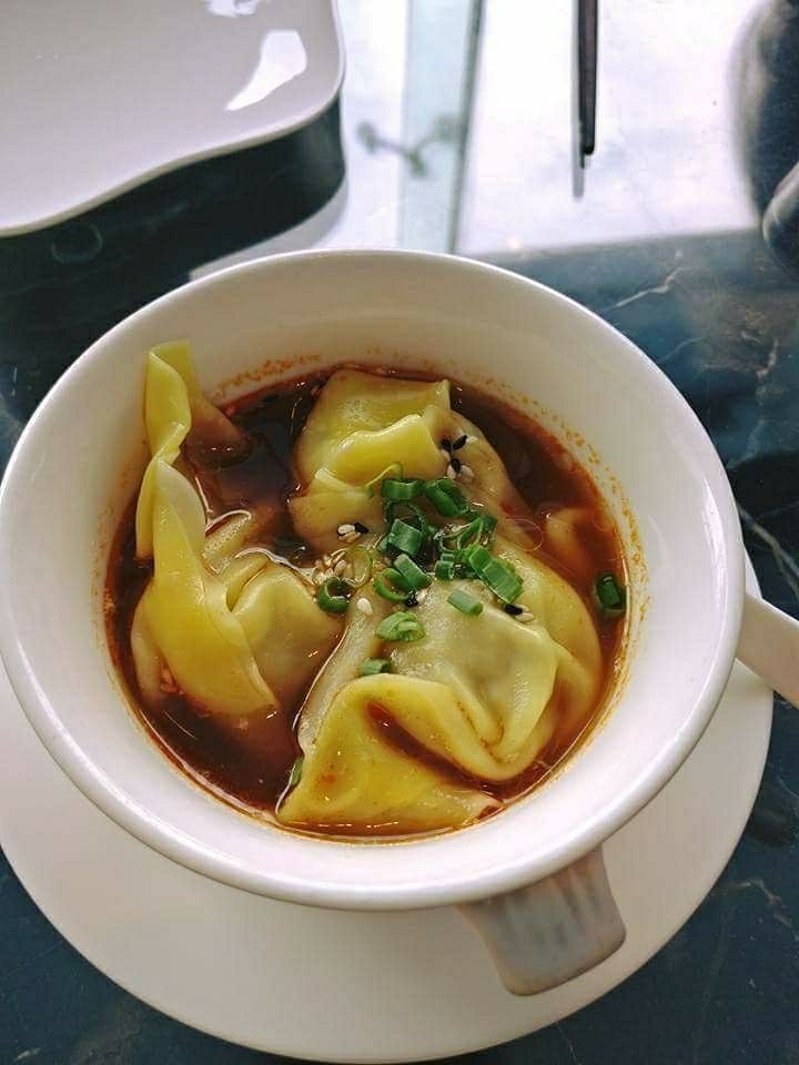 Dish,Food,Cuisine,Wonton,Ingredient,Produce,Dumpling,Soup,Asian soups,Tortellini