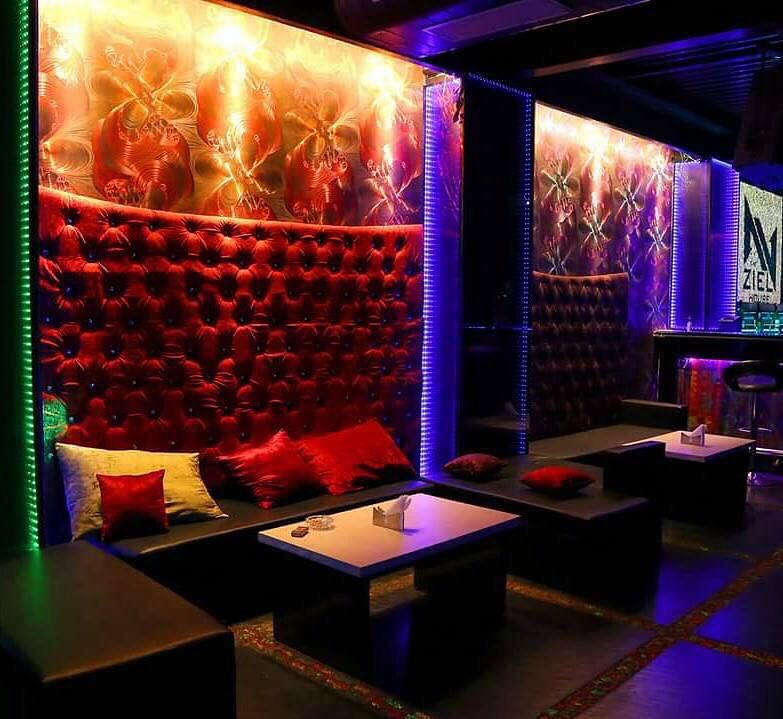Light,Lighting,Visual effect lighting,Nightclub,Interior design,Disco,Music venue,Room,Night,Magenta