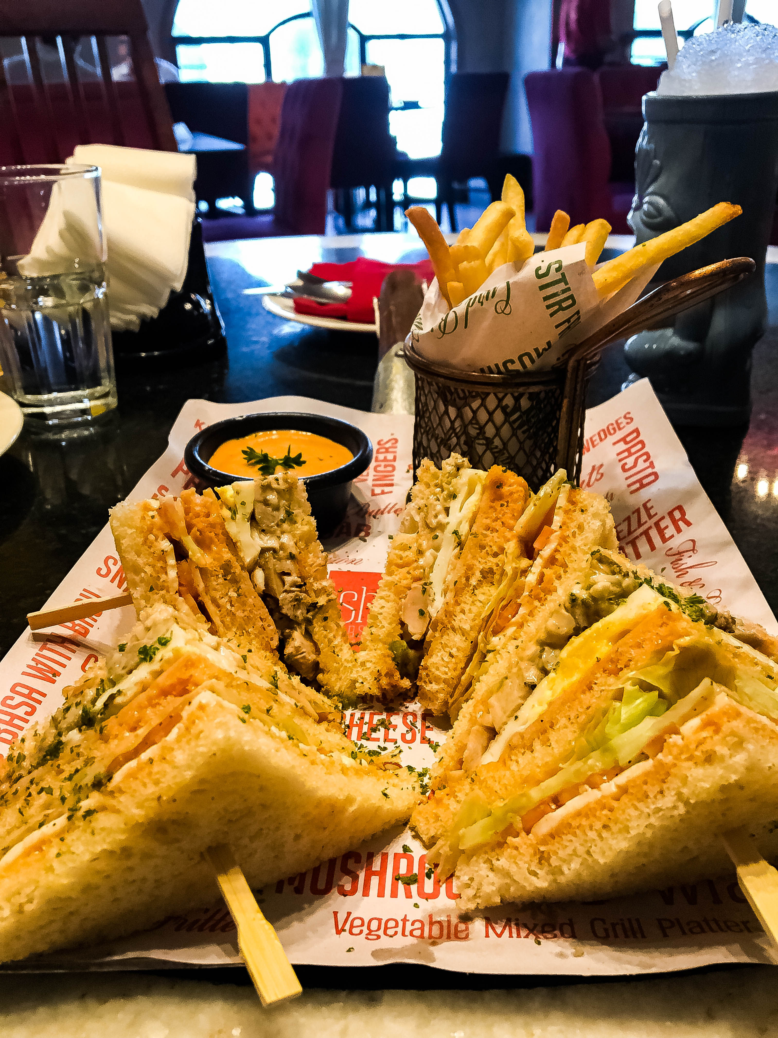 Dish,Food,Cuisine,Junk food,Meal,Comfort food,Ingredient,Brunch,Side dish,Finger food