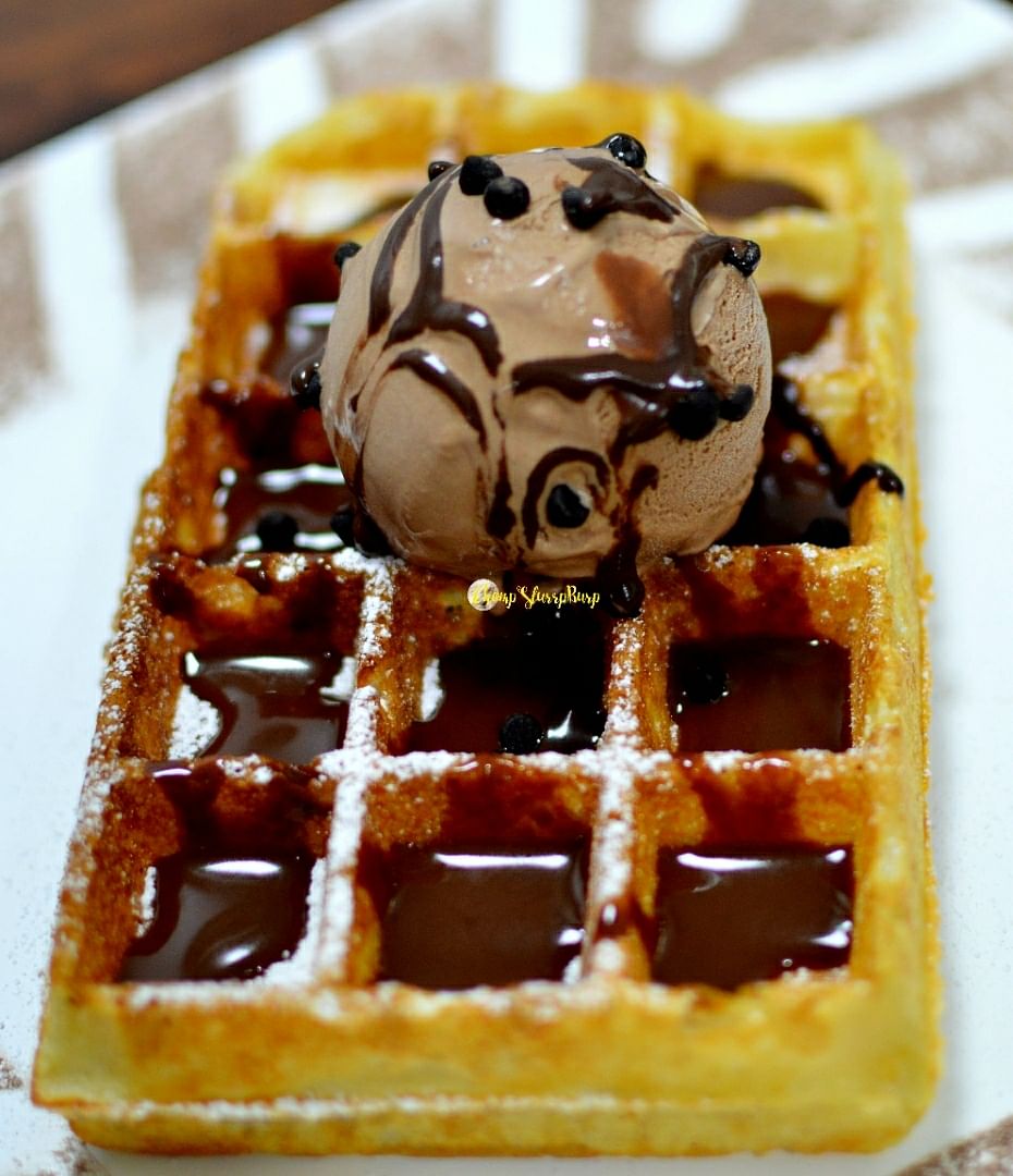 Dish,Food,Cuisine,Belgian waffle,Waffle,Ingredient,Breakfast,Chocolate syrup,Dessert,Frozen dessert