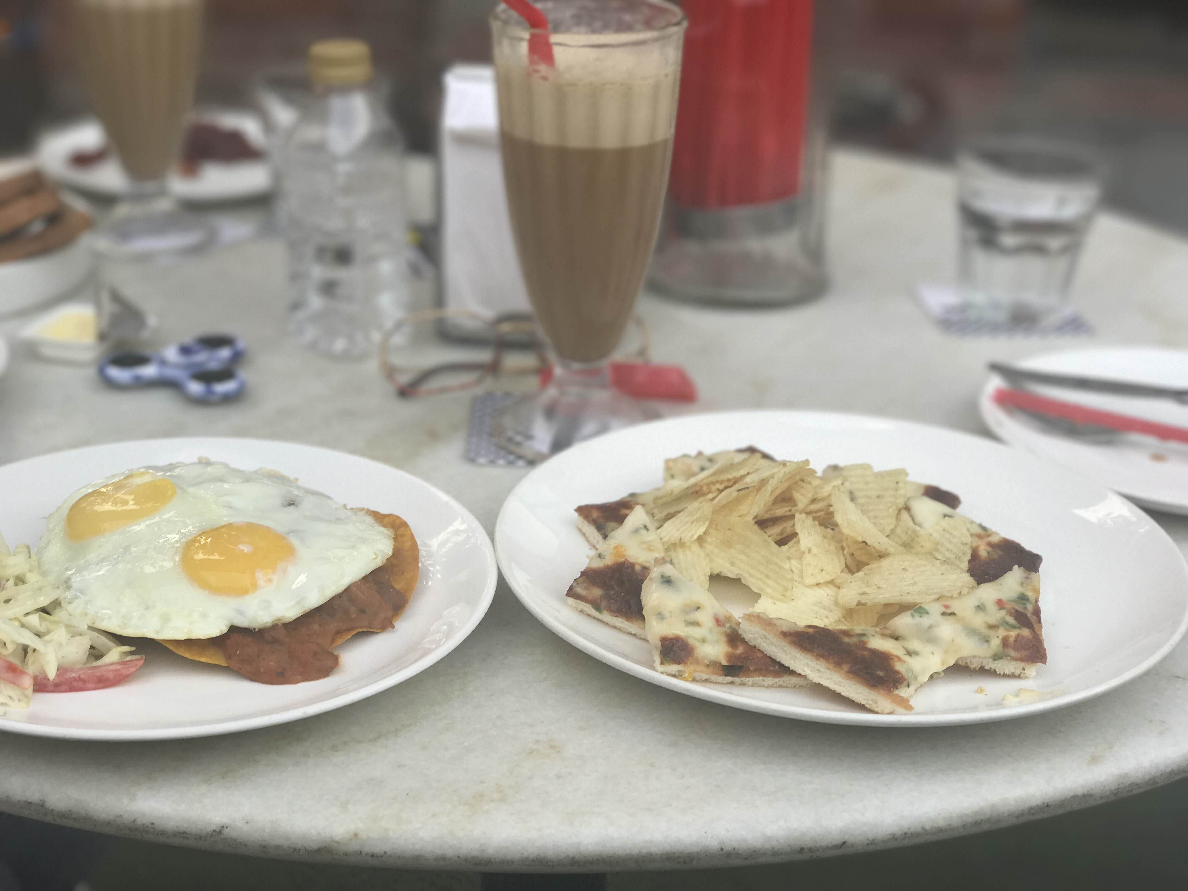 Dish,Meal,Food,Breakfast,Brunch,Cuisine,Ingredient,Fried egg,Full breakfast,Egg