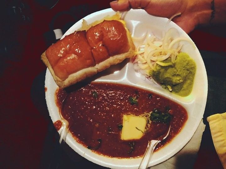 Dish,Food,Cuisine,Ingredient,Fast food,Meal,Produce,Breakfast,Junk food,Barbecue sauce