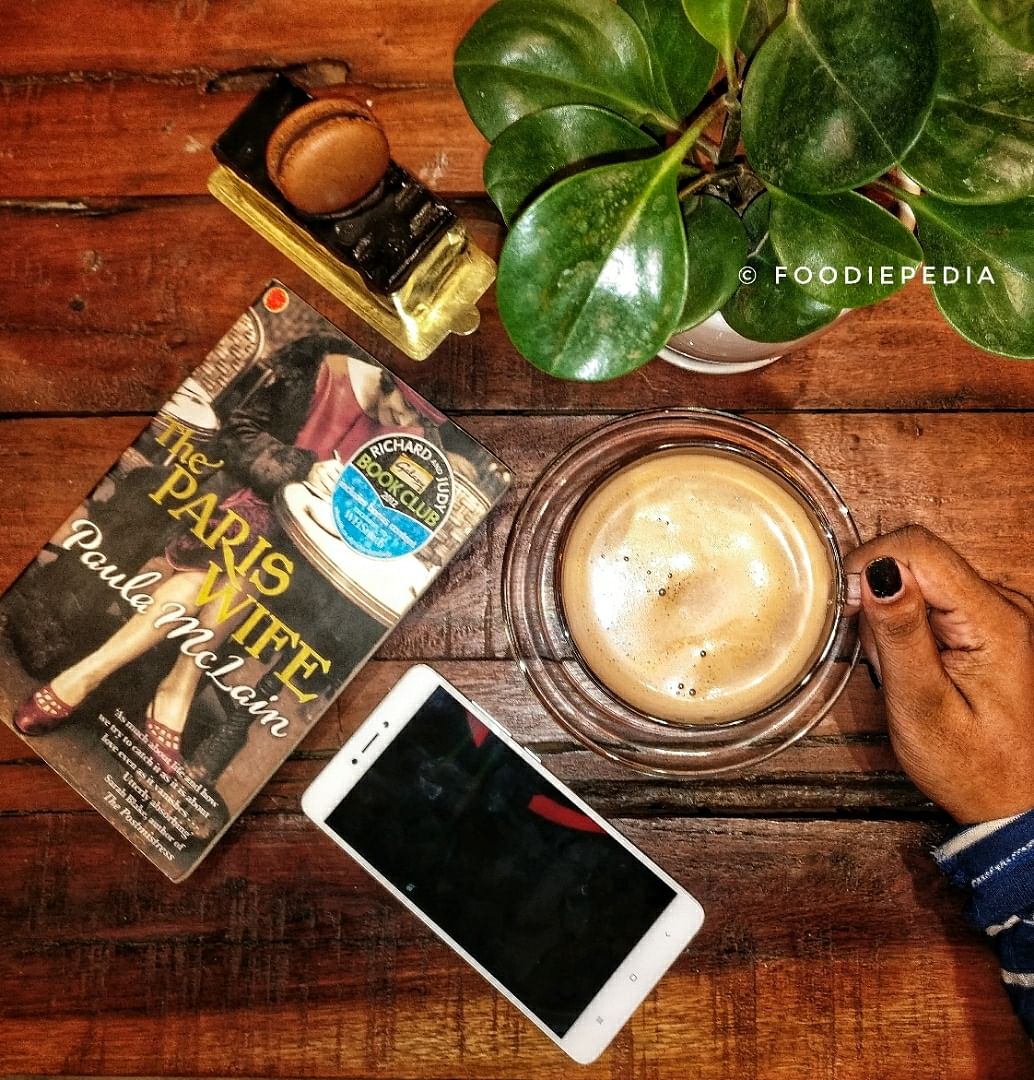 Morning,Drink,Leaf,Technology,Electronic device,Cup,Hand,Wood,Coffee,Coffee cup