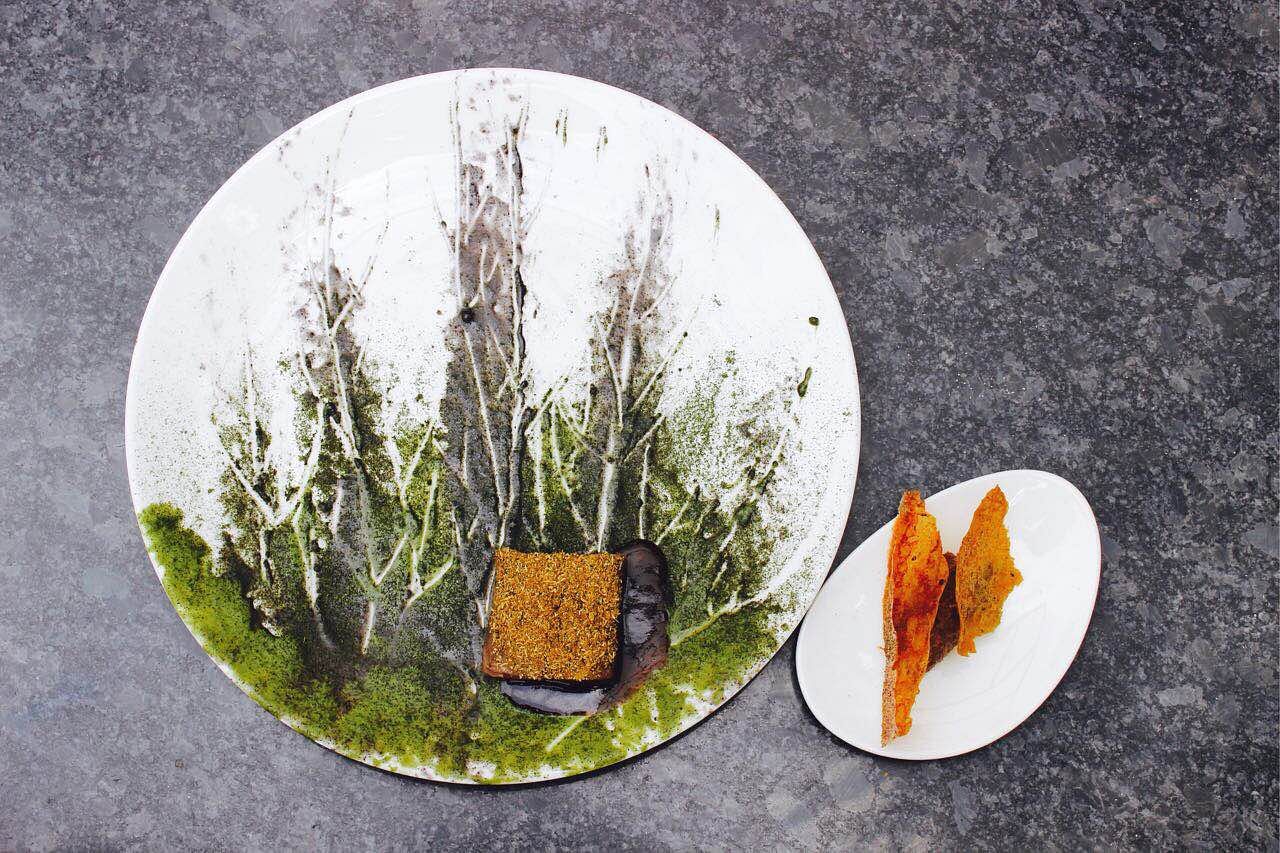 Plate,Dishware,Grass family,Plant,Still life photography,Tree,Table,Still life,Tableware,Photography