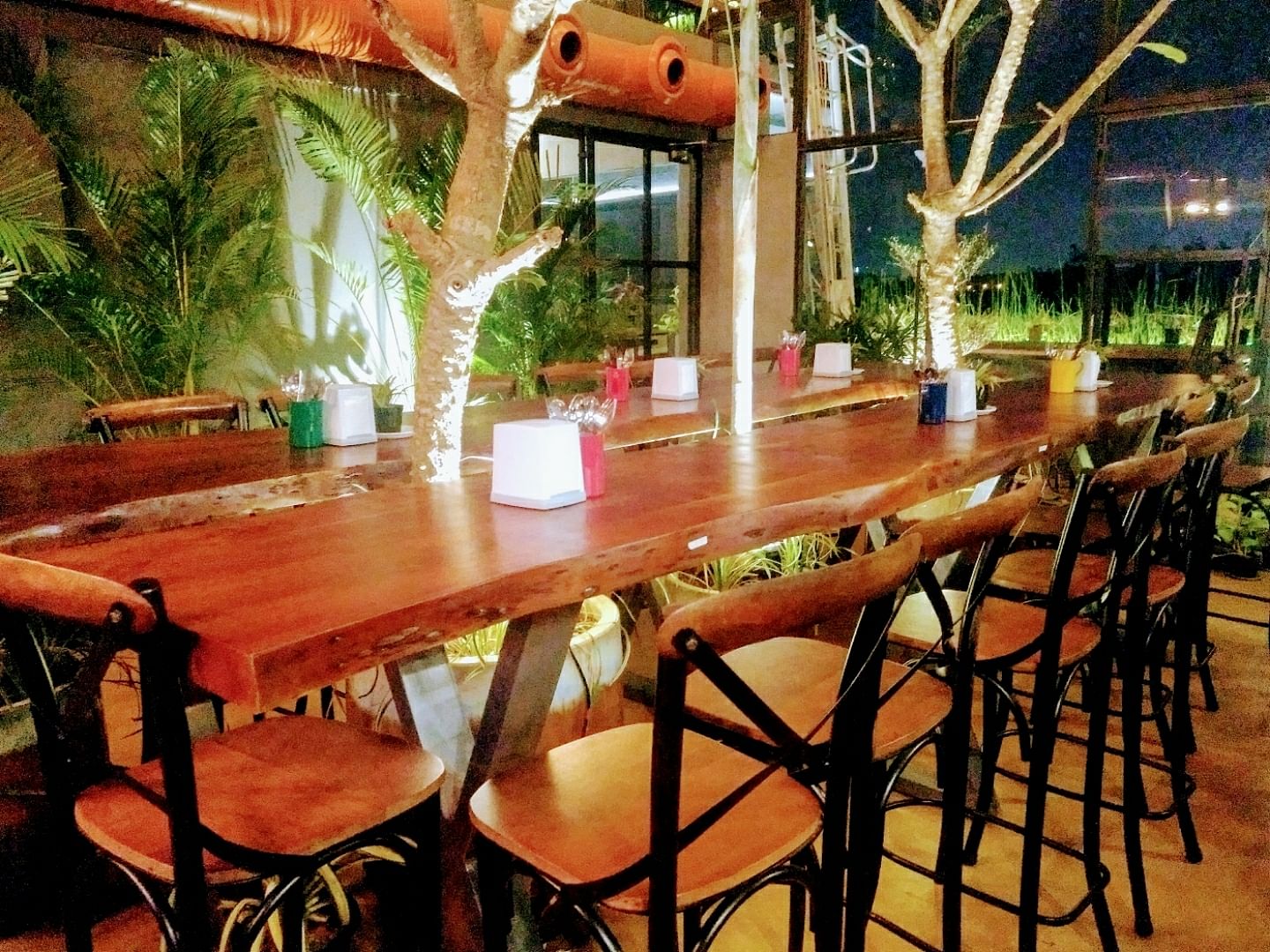 Table,Property,Room,Furniture,Restaurant,Building,Kitchen & dining room table,Café,Interior design,Outdoor table