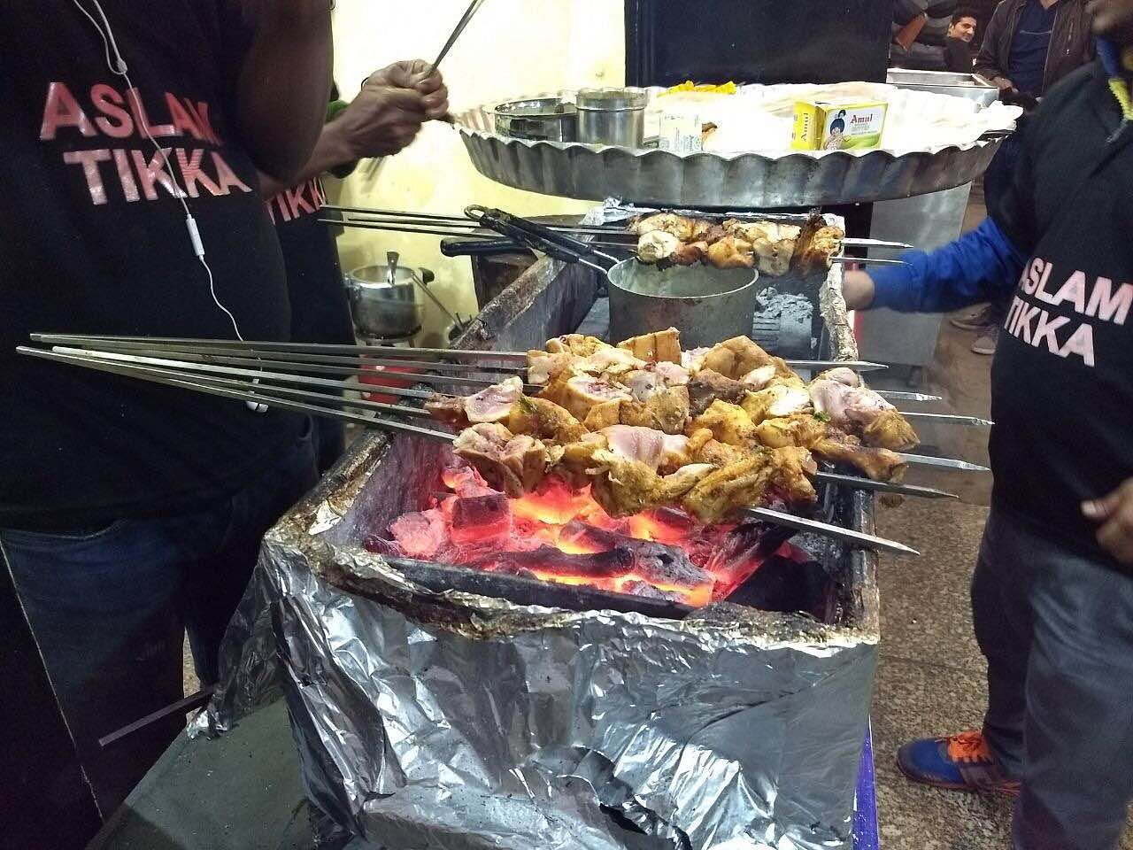 Barbecue,Grilling,Barbecue grill,Food,Roasting,Outdoor grill,Dish,Cuisine,Cooking,Street food