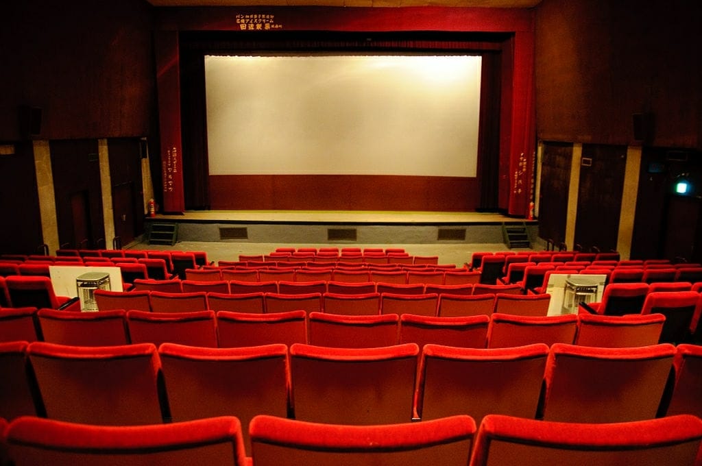 Auditorium,Theatre,Stage,heater,Movie theater,Projection screen,Performing arts center,Building,Concert hall,Movie palace