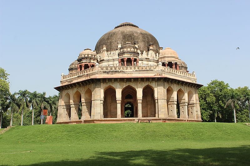 Dome,Landmark,Historic site,Dome,Building,Architecture,Tomb,Estate,Tourist attraction,Classical architecture