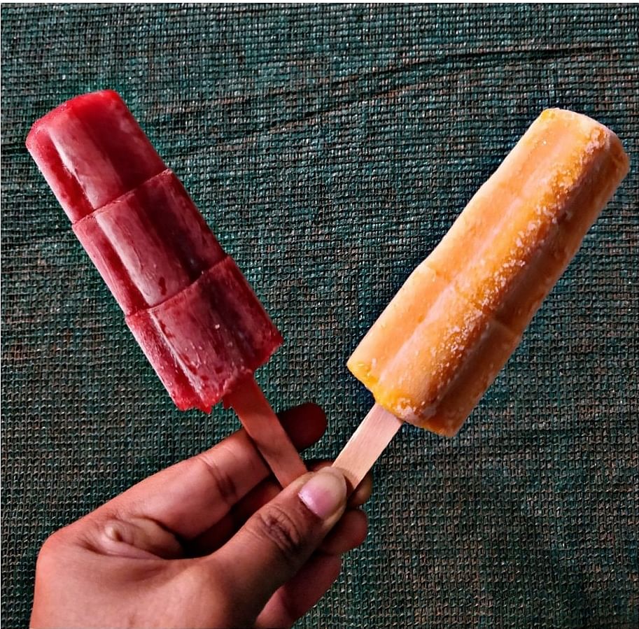 Frozen dessert,Ice pop,Food,Ice cream bar,Finger,Cuisine,Dessert,Strawberry,American food