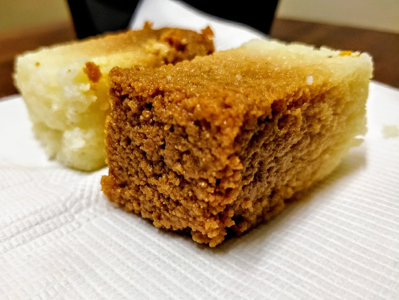 Dish,Food,Cuisine,Ingredient,Snack cake,Dessert,Baked goods,Carrot cake,Parkin,Muscovado