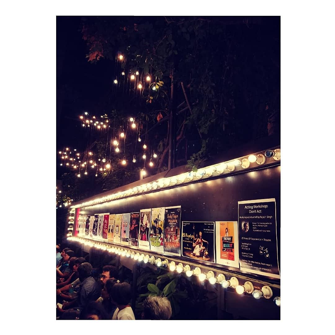 Sky,Night,Lighting,Snapshot,Tree,Architecture,Music venue,Crowd,Metal,Christmas eve