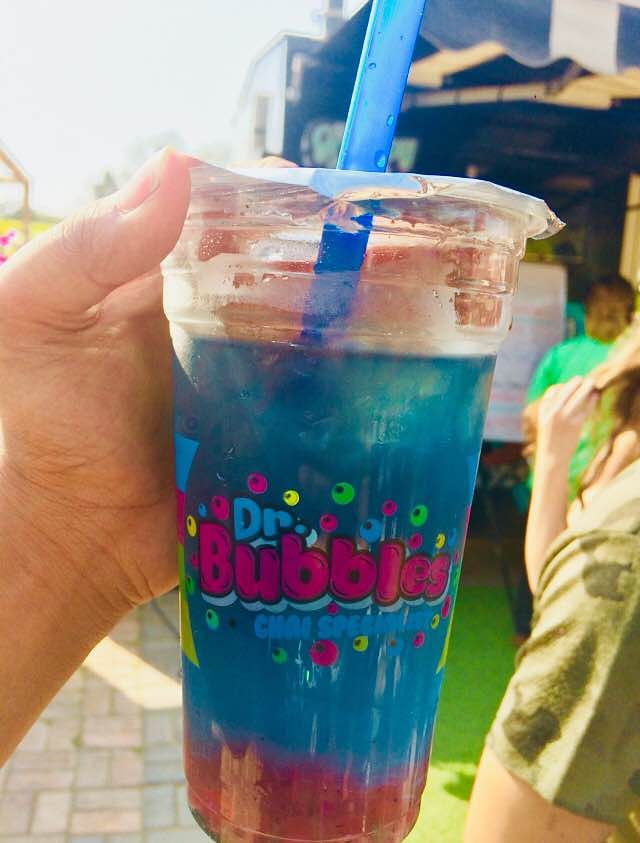 Drink,Non-alcoholic beverage,Slush,Italian soda,Gulaman,Drinking straw,Grattachecca,Blue lagoon,Soft drink,Blue hawaii