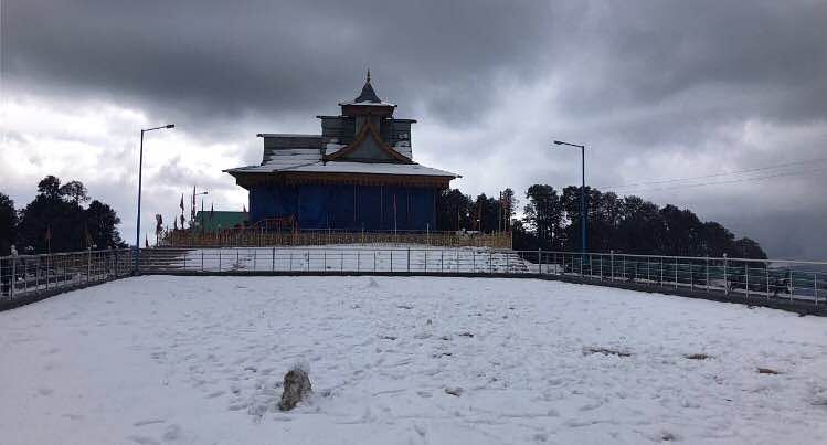 Snow,Winter,Sky,Architecture,Monastery,Building,Cloud,Historic site,Tourism,Palace