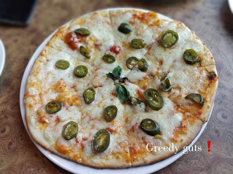 Dish,Food,Cuisine,Pizza,Pizza cheese,Ingredient,California-style pizza,Flatbread,Italian food,Recipe