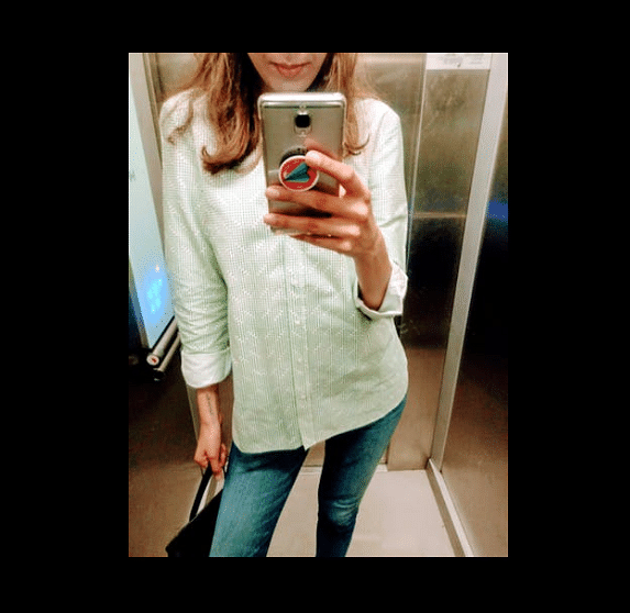 White,Clothing,Selfie,Sleeve,Sweater,Cool,Fashion,Turquoise,Street fashion,T-shirt