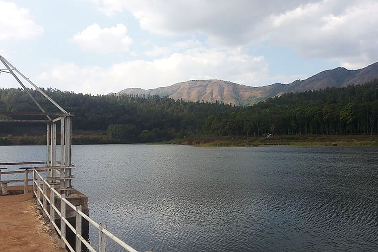 Body of water,Highland,Reservoir,Water resources,Lake,Water,Loch,River,Lake district,Hill station