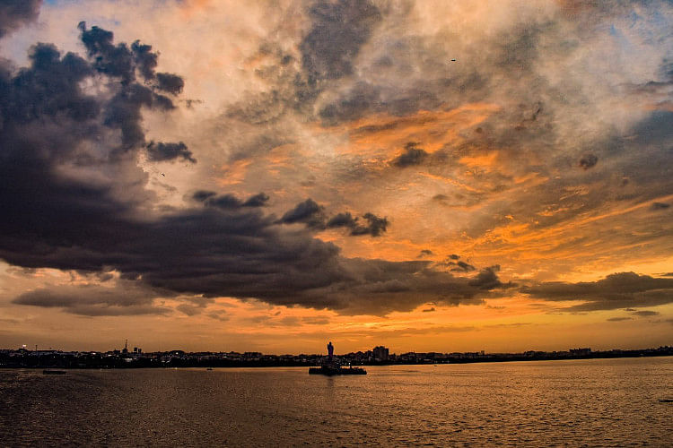 Sky,Body of water,Cloud,Horizon,Afterglow,Nature,Sunset,Evening,Sunrise,Water