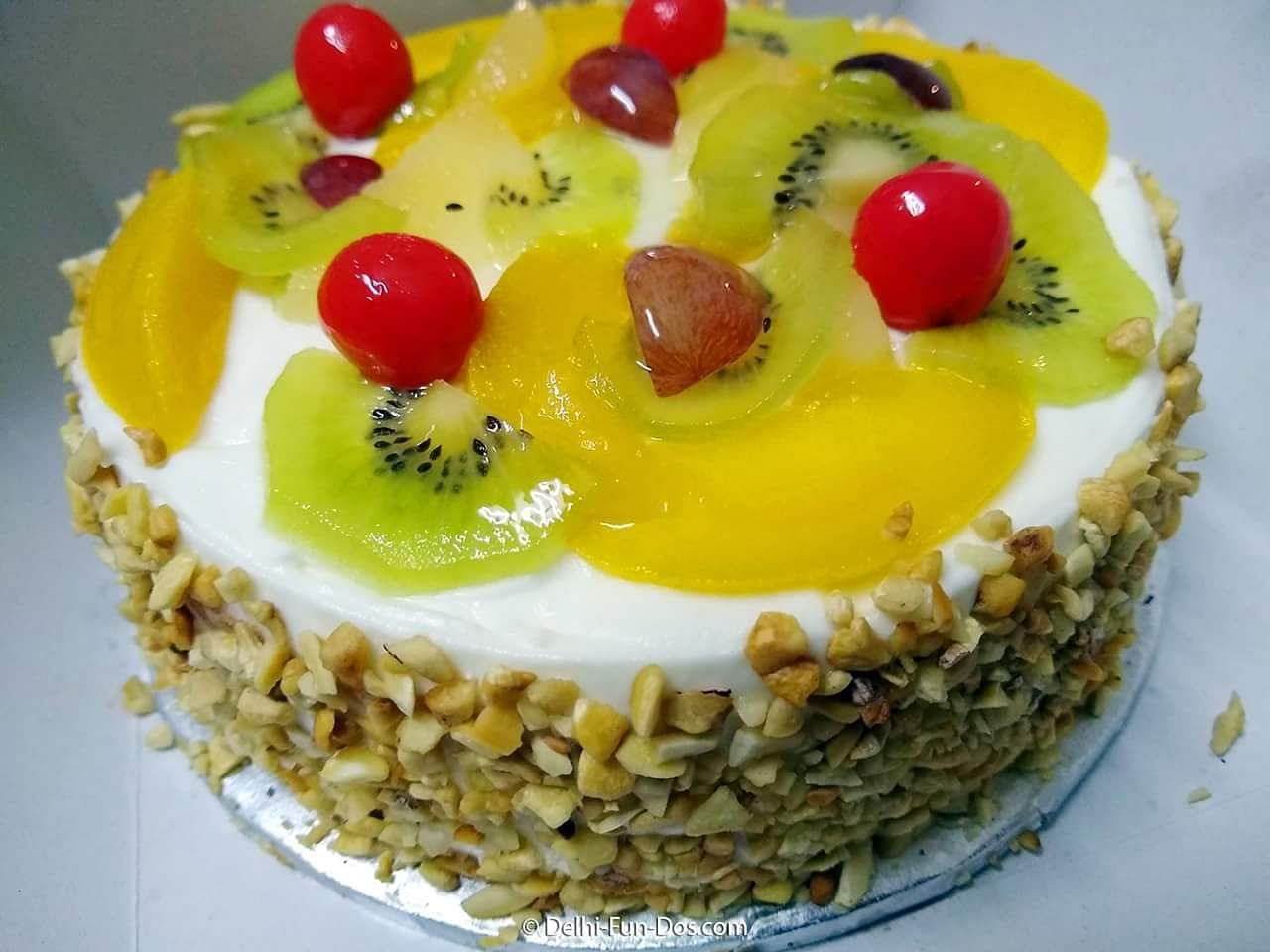 Dish,Food,Cuisine,Fruit cake,Dessert,Cake,Torte,Ingredient,Garnish,Baked goods