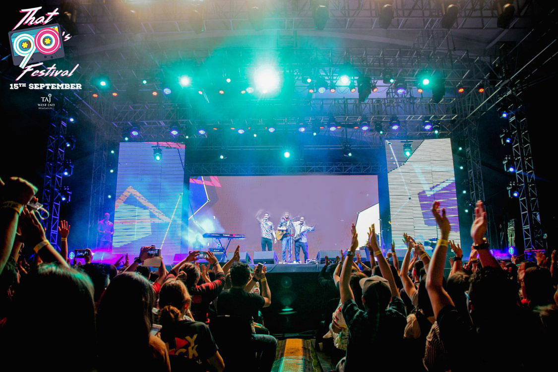 Performance,Entertainment,Stage,Rock concert,Concert,Event,Performing arts,Crowd,Music venue,Public event