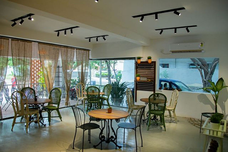 Room,Building,Property,Interior design,Furniture,Ceiling,Real estate,Dining room,Table,House