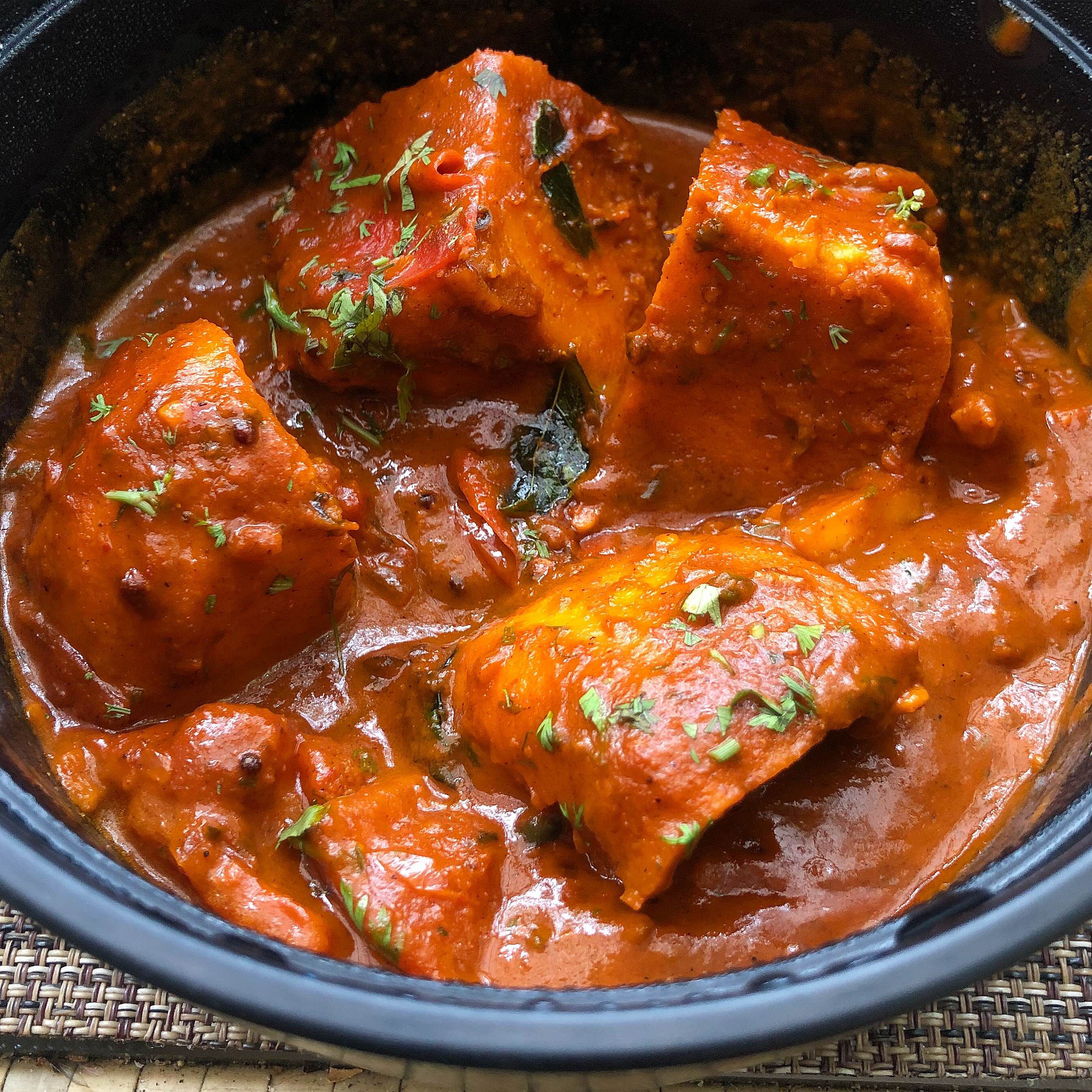 Dish,Food,Cuisine,Meat,Ingredient,Red curry,Gravy,Curry,Dopiaza,Vindaloo