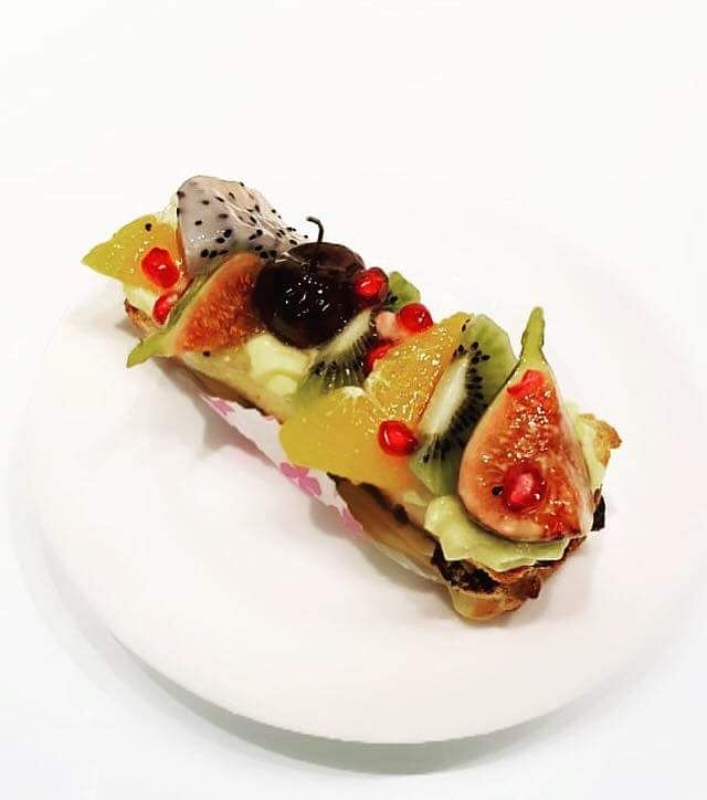 Food,Cuisine,Dish,Garnish,Ingredient,Produce,Crêpe,À la carte food,Dessert,Cannoli