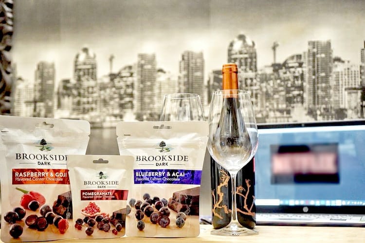 Product,Liqueur,Drink,Distilled beverage,Alcoholic beverage,Alcohol,Glass bottle,Bottle