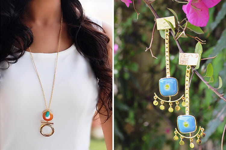 Necklace,Fashion accessory,Green,Jewellery,Locket,Neck,Pink,Chain,Body jewelry,Pendant