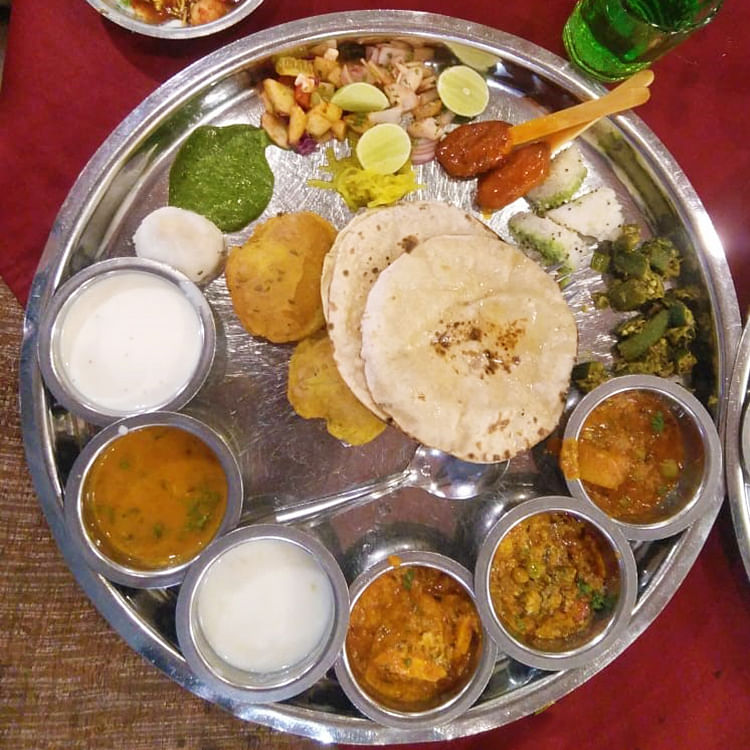 Dish,Food,Cuisine,Meal,Ingredient,Lunch,Maharashtrian cuisine,Produce,Puri,Indian cuisine