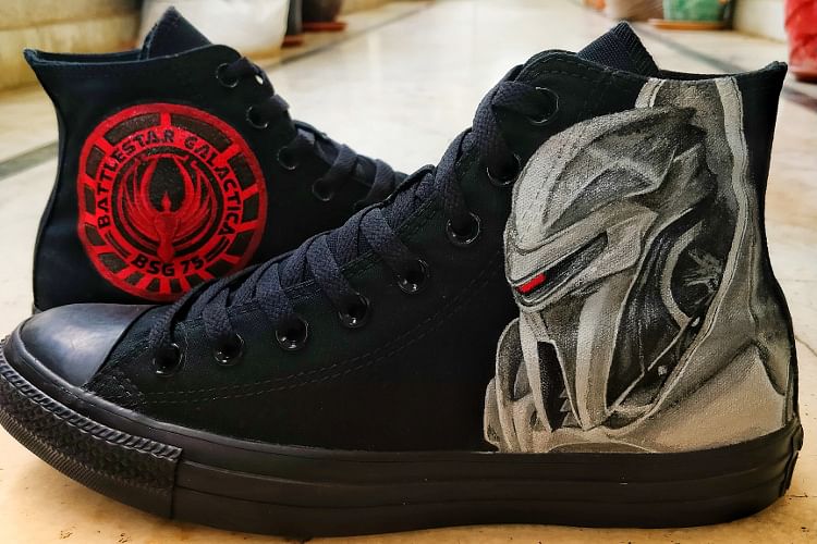 Shoe,Footwear,Black,Sneakers,Walking shoe,Basketball shoe,Outdoor shoe,Athletic shoe,Skate shoe,Carmine