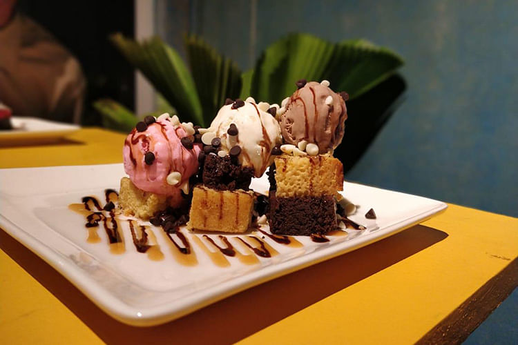 Food,Dish,Frozen dessert,Cuisine,Sundae,Dessert,Ice cream,Sweetness,Ingredient,Gelato