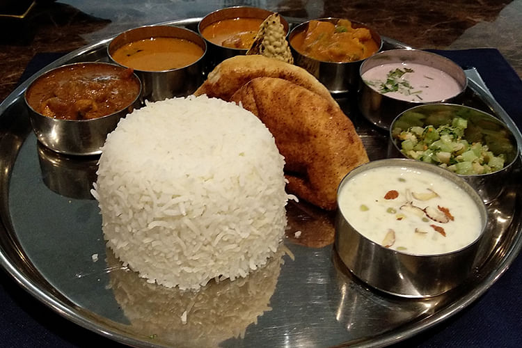 Dish,Food,Cuisine,White rice,Steamed rice,Meal,Ingredient,Rice and curry,Andhra food,Glutinous rice