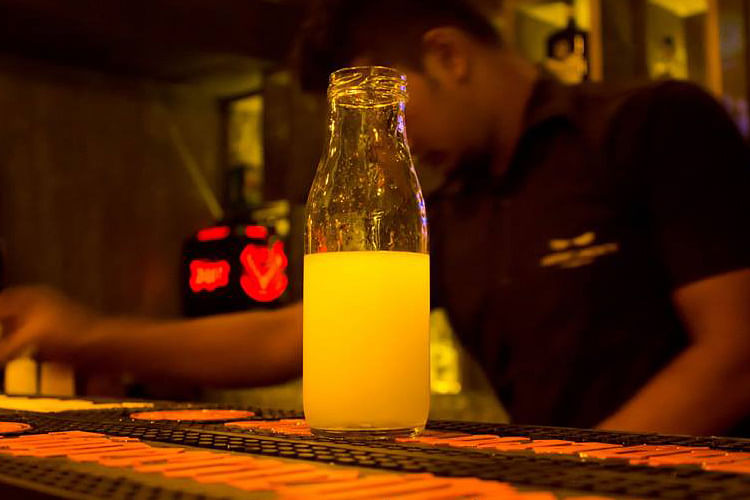 Drink,Alcohol,Liqueur,Alcoholic beverage,Room,Distilled beverage,Club,Beer,Glass bottle,Bar