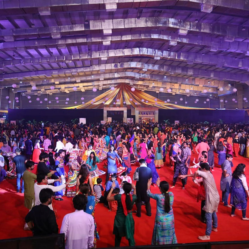 Crowd,People,Event,Audience,Purple,Convention,Stage,Auditorium,Function hall,Fun