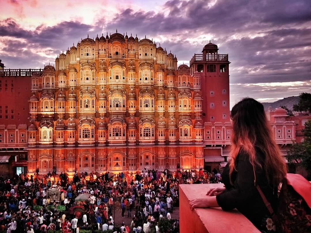 Landmark,Sky,Building,Architecture,Tourism,City,Travel,Crowd,Photography,Castle