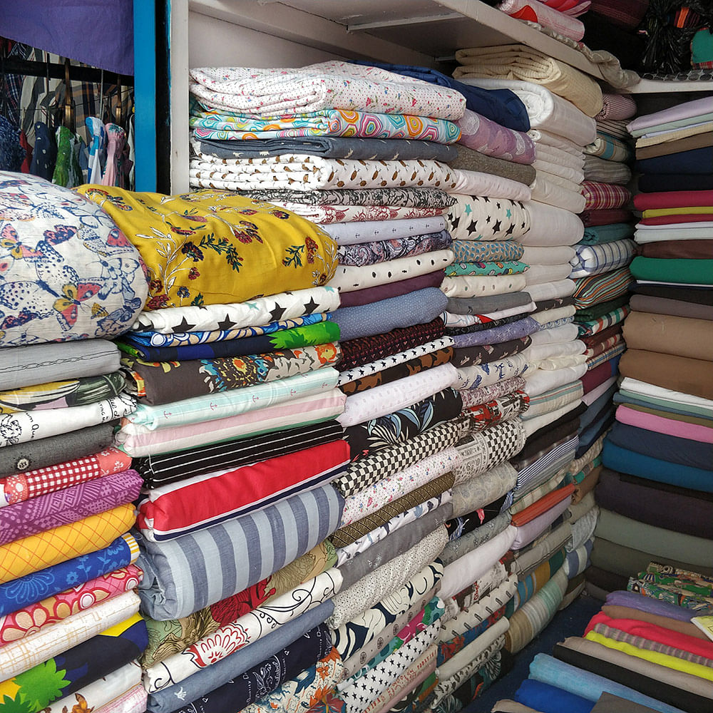 Textile,Linens,Collection,Outlet store,T-shirt,Retail,Bazaar