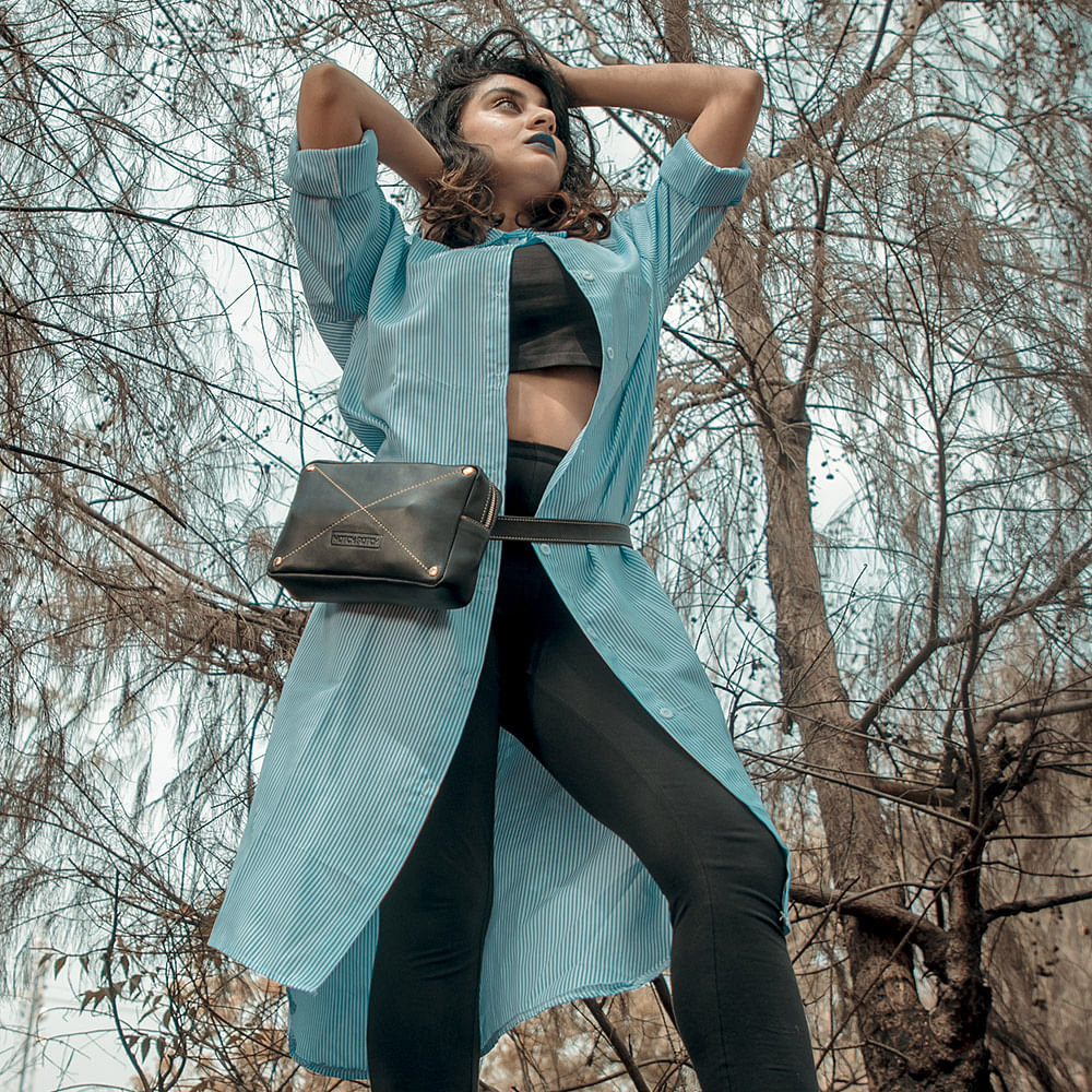 Clothing,Beauty,Fashion,Turquoise,Photo shoot,Tree,Model,Branch,Jeans,Photography