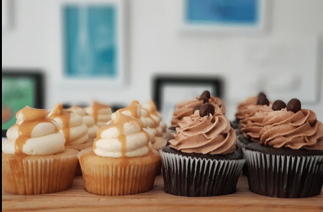 Food,Cupcake,Buttercream,Icing,Cuisine,Dessert,Dish,Baking,Ingredient,Muffin