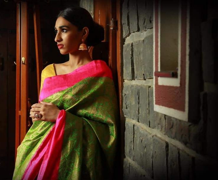 Sari,Green,Clothing,Pink,Lady,Beauty,Formal wear,Magenta,Textile,Fashion design