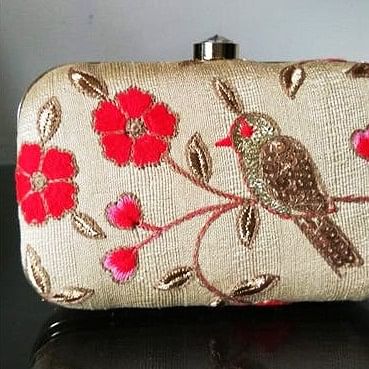Coin purse,Bag,Red,Handbag,Wallet,Fashion accessory,Beige,Rectangle